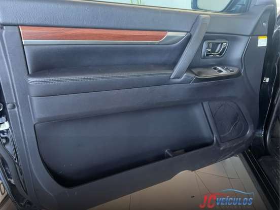 MITSUBISHI-PAJERO FULL-3.8 HPE 4X4 V6 24V GASOLINA 2P AUTOMÁTICO MITSUBISHI-PAJERO FULL-2010