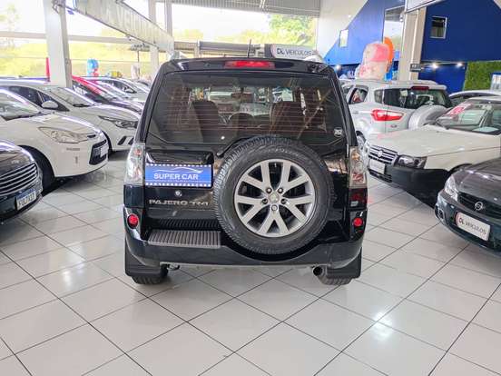 MITSUBISHI-PAJERO TR4-2.0 4X2 16V 140CV FLEX 4P AUTOMÁTICO MITSUBISHI-PAJERO TR4-2013