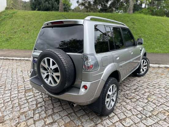 MITSUBISHI-PAJERO TR4-2011