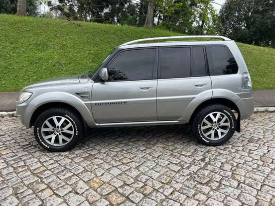 MITSUBISHI-PAJERO TR4-2011