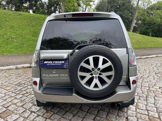 MITSUBISHI-PAJERO TR4-2011