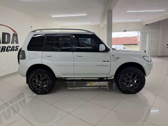 MITSUBISHI-PAJERO TR4-2014