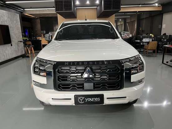 MITSUBISHI-TRITON-2.4 BITURBO DIESEL CD HPE-S 4X4 AUTOMÁTICO MITSUBISHI-TRITON-2026