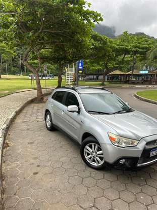 MITSUBISHI-ASX-2011