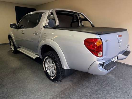 MITSUBISHI-L200 TRITON-2013