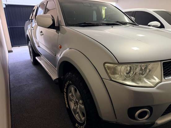 MITSUBISHI-L200 TRITON-2013