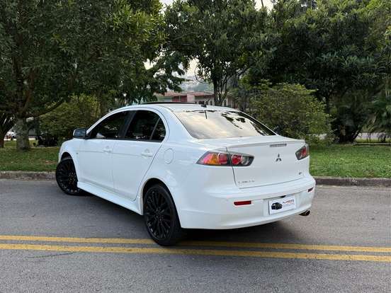 MITSUBISHI-LANCER-2.0 GT 16V GASOLINA 4P AUTOMÁTICO MITSUBISHI-LANCER-2014