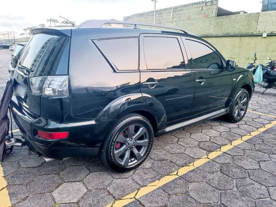 MITSUBISHI-OUTLANDER-2.0 16V GASOLINA 4P AUTOMÁTICO MITSUBISHI-OUTLANDER-2011