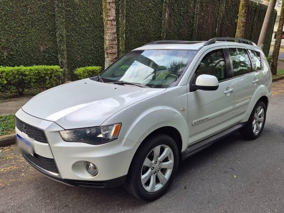 MITSUBISHI OUTLANDER 3.0 GT 4X4 V6 24V GASOLINA 4P AUTOMÁTICO