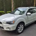 MITSUBISHI OUTLANDER 3.0 GT 4X4 V6 24V GASOLINA 4P AUTOMÁTICO MITSUBISHI OUTLANDER 3.0 GT 4X4 V6 24V GASOLINA 4P AUTOMÁTICO
