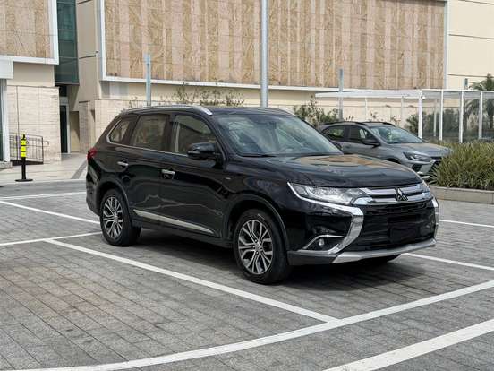 MITSUBISHI-OUTLANDER-3.0 GT 4X4 V6 24V GASOLINA 4P AUTOMÁTICO MITSUBISHI-OUTLANDER-2018