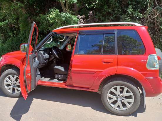 MITSUBISHI-PAJERO-2009