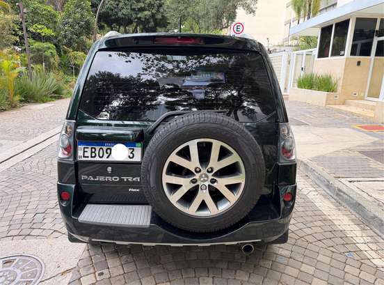 MITSUBISHI-PAJERO TR4-2.0 4X4 16V 140CV FLEX 4P AUTOMÁTICO MITSUBISHI-PAJERO TR4-2013