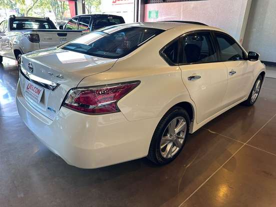NISSAN-ALTIMA-2013
