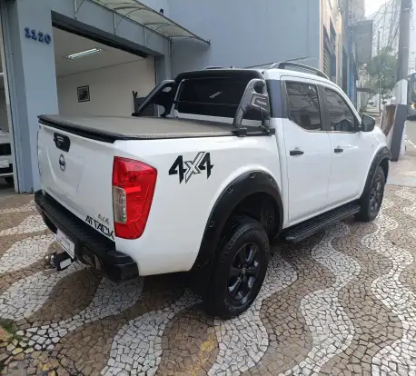 NISSAN-FRONTIER-2021