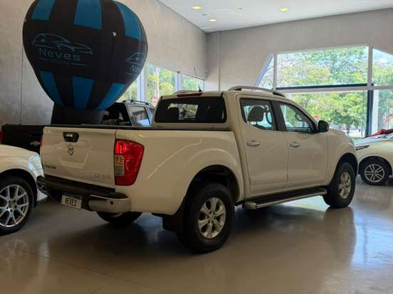 NISSAN-FRONTIER-2.3 16V TURBO DIESEL LE CD 4X4 AUTOMÁTICO NISSAN-FRONTIER-2018