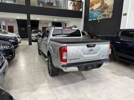 NISSAN-FRONTIER-2021