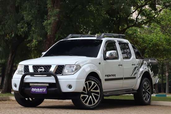 NISSAN-FRONTIER-2012