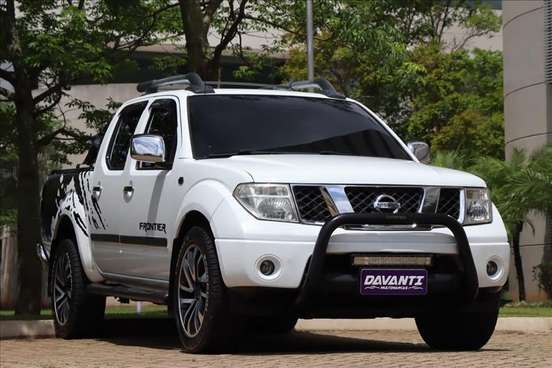 NISSAN-FRONTIER-2012