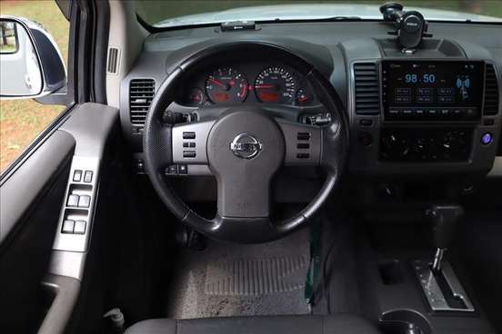 NISSAN-FRONTIER-2012