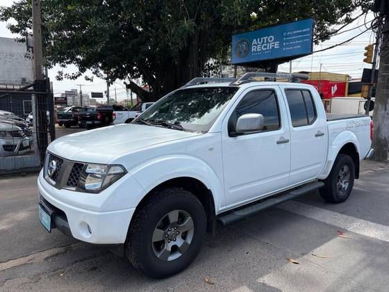 NISSAN FRONTIER 2.5 LE 4X4 CD TURBO ELETRONIC DIESEL 4P AUTOMÁTICO