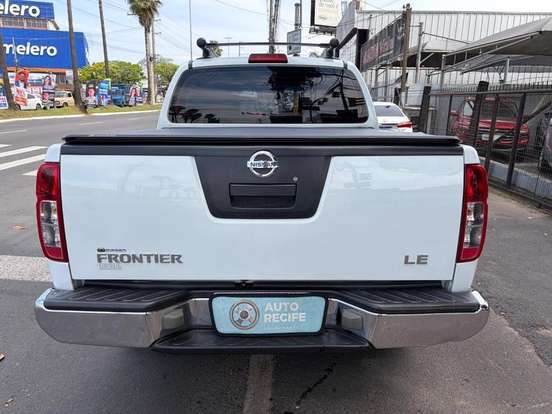 NISSAN-FRONTIER-2012