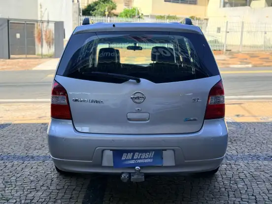 NISSAN-GRAND LIVINA-1.8 SL 16V FLEX 4P AUTOMÁTICO NISSAN-GRAND LIVINA-2011