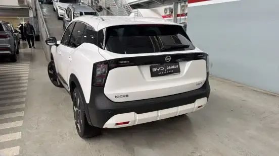 NISSAN-KICKS-2025