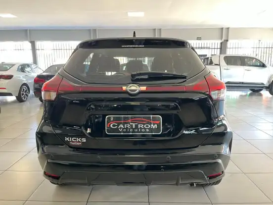 NISSAN-KICKS-2024