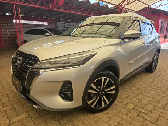 NISSAN-KICKS-2023