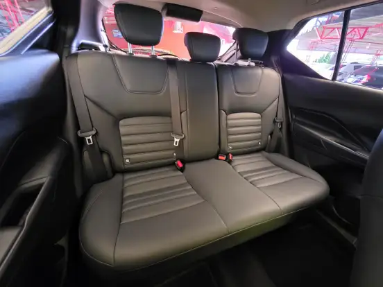 NISSAN-KICKS-2023