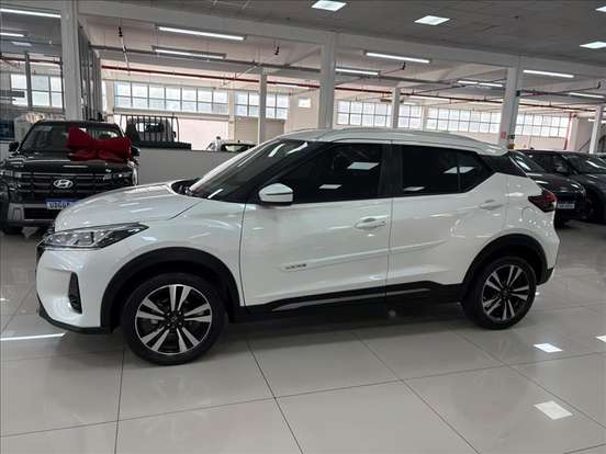 NISSAN-KICKS-2023