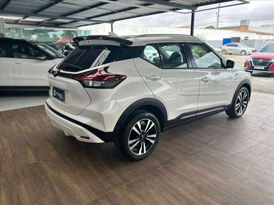 NISSAN-KICKS-2023