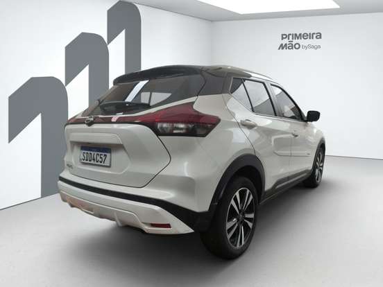 NISSAN-KICKS-2023