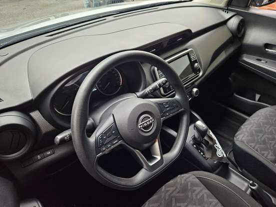 NISSAN-KICKS-2023