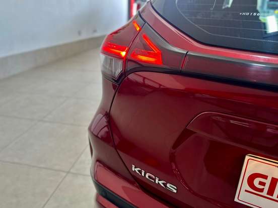 NISSAN-KICKS-2022