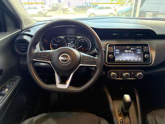 NISSAN-KICKS-2023
