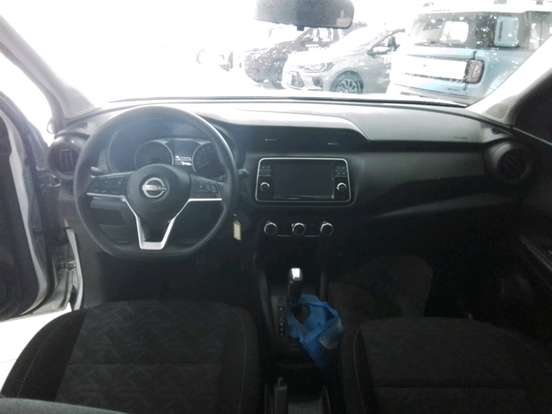 NISSAN-KICKS-2023
