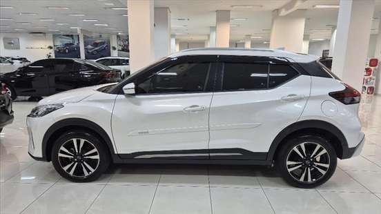 NISSAN-KICKS PLAY-2025