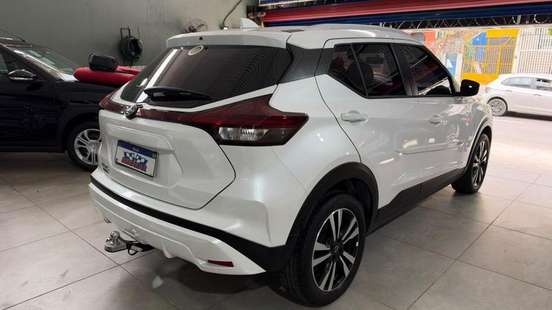 NISSAN-KICKS PLAY-2025