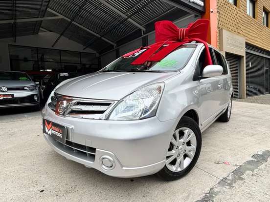 NISSAN-LIVINA-2013
