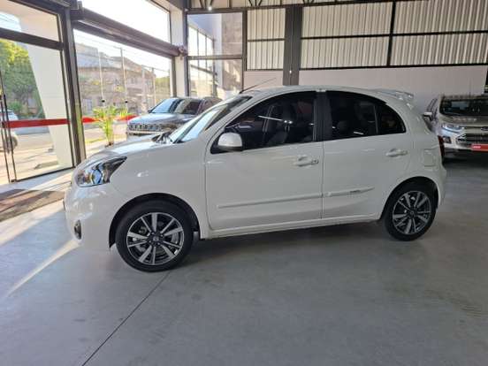 NISSAN-MARCH-1.6 SL 16V FLEXSTART 4P XTRONIC NISSAN-MARCH-2019