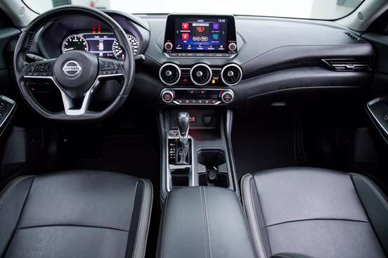 NISSAN-SENTRA-2023