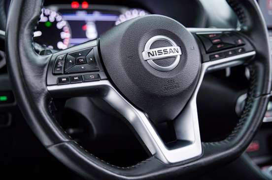NISSAN-SENTRA-2023