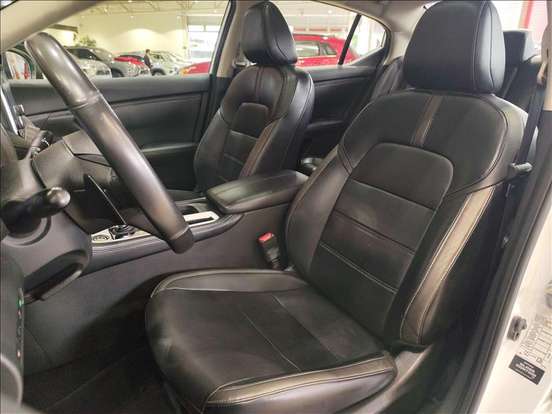 NISSAN-SENTRA-2023