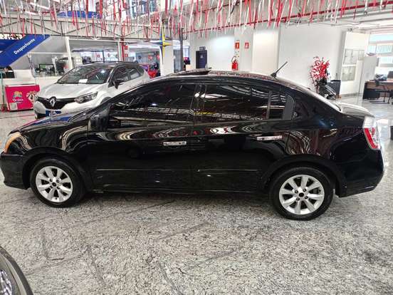 NISSAN-SENTRA-2012