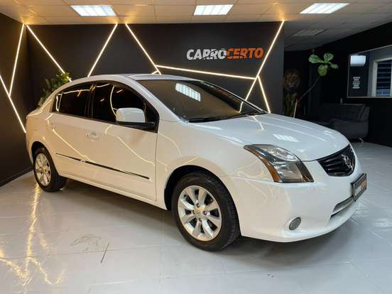 NISSAN-SENTRA-2012