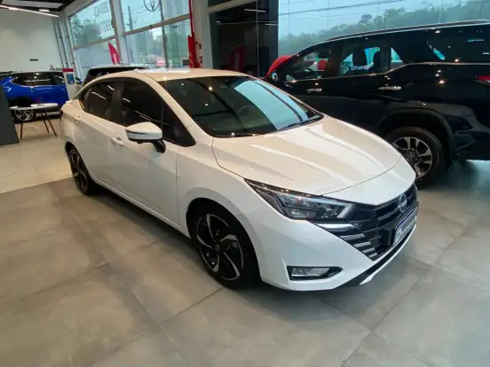 NISSAN-VERSA-2023