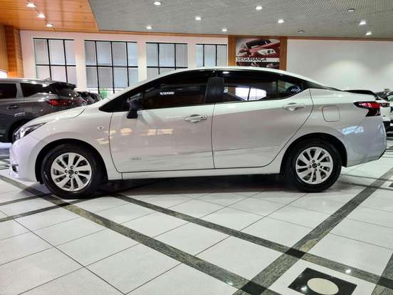 NISSAN-VERSA-2023