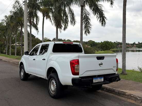 NISSAN-FRONTIER-2022